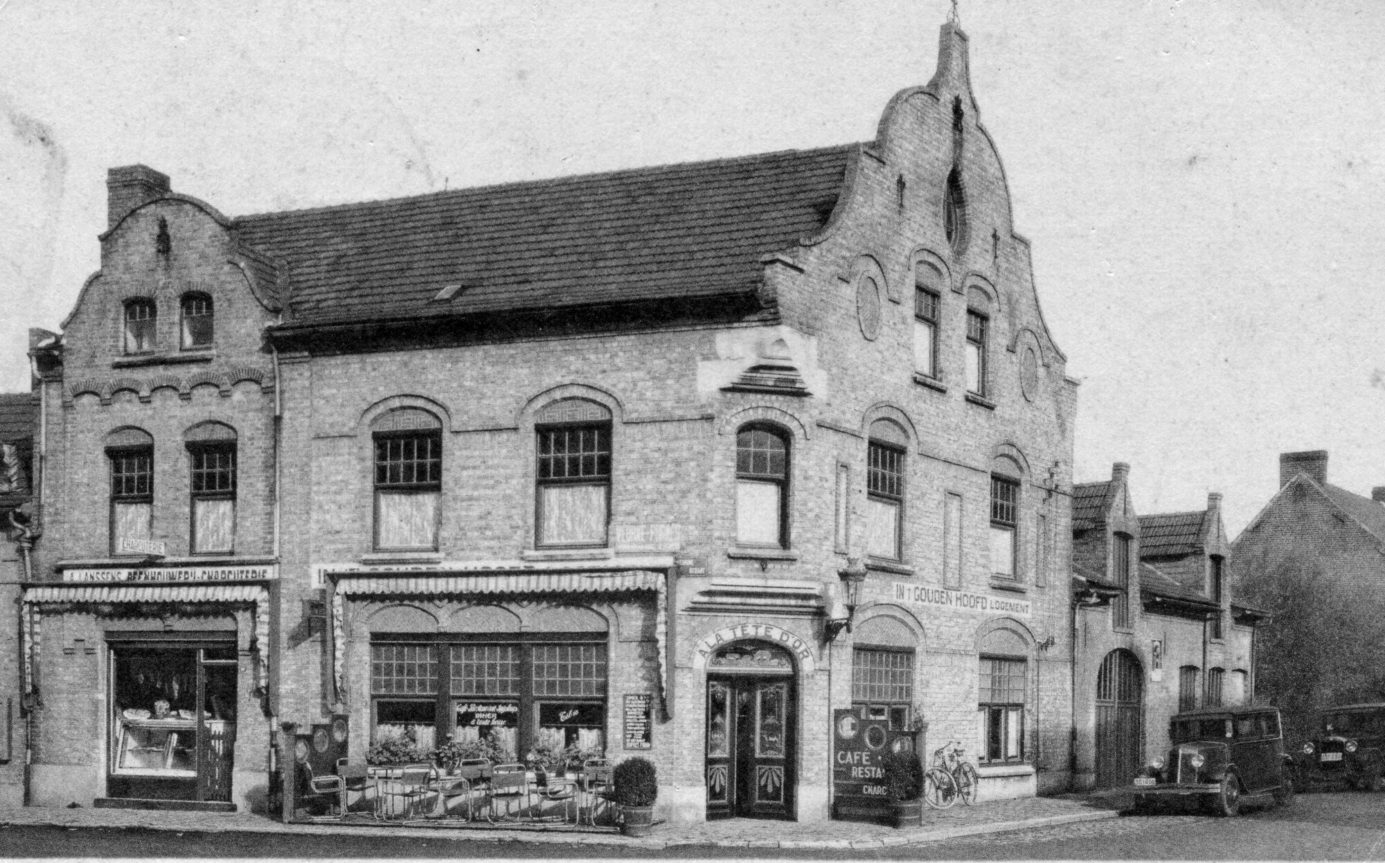 Carte postale ancienne : la boucherie-charcuterie A. Lanssens et l'hôtel-restaurant À la Tête d'Or à Elverdinge